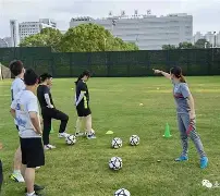 临场指挥活动的决策特征