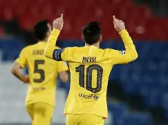 包含势均力敌：曼城战平巴黎圣日耳曼的词条